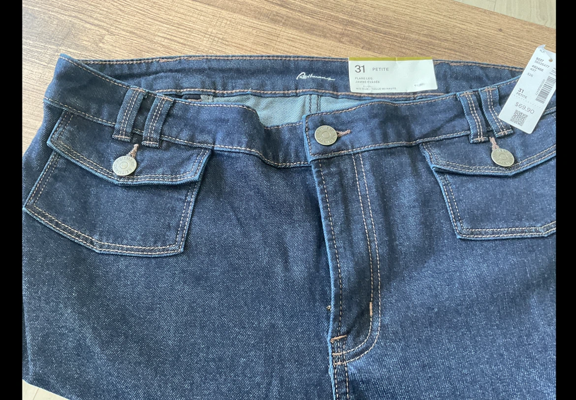 Reitmans Petite Flare Leg Jeans - Size 31