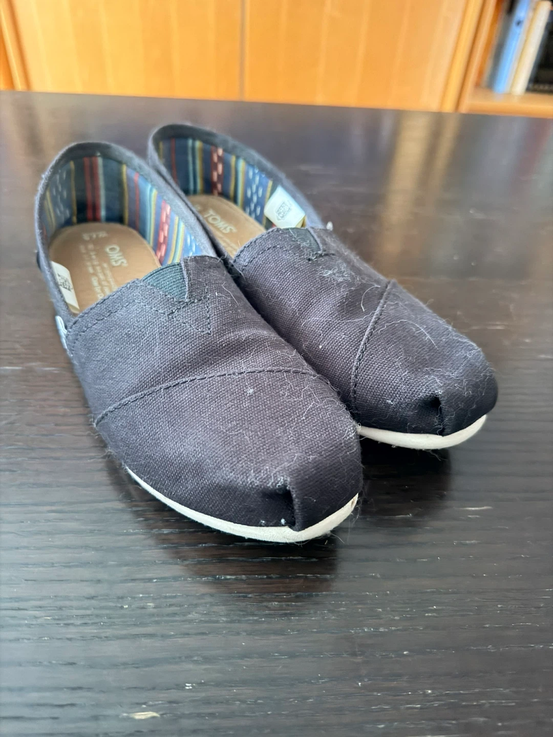 TOMS Classic Canvas Slip-on Shoes Black W7.5 - photo 2