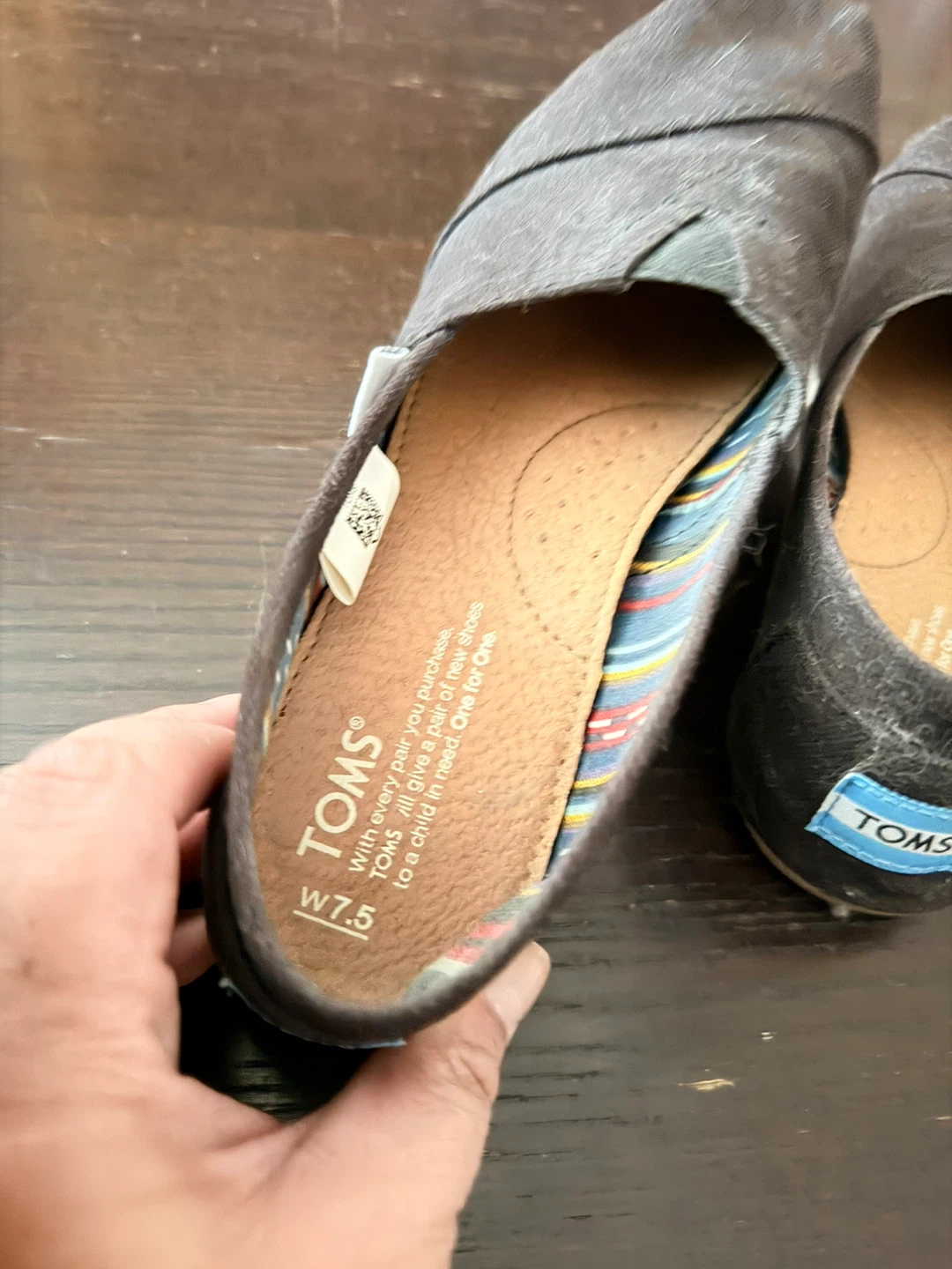 TOMS Classic Canvas Slip-on Shoes Black W7.5 - photo 5
