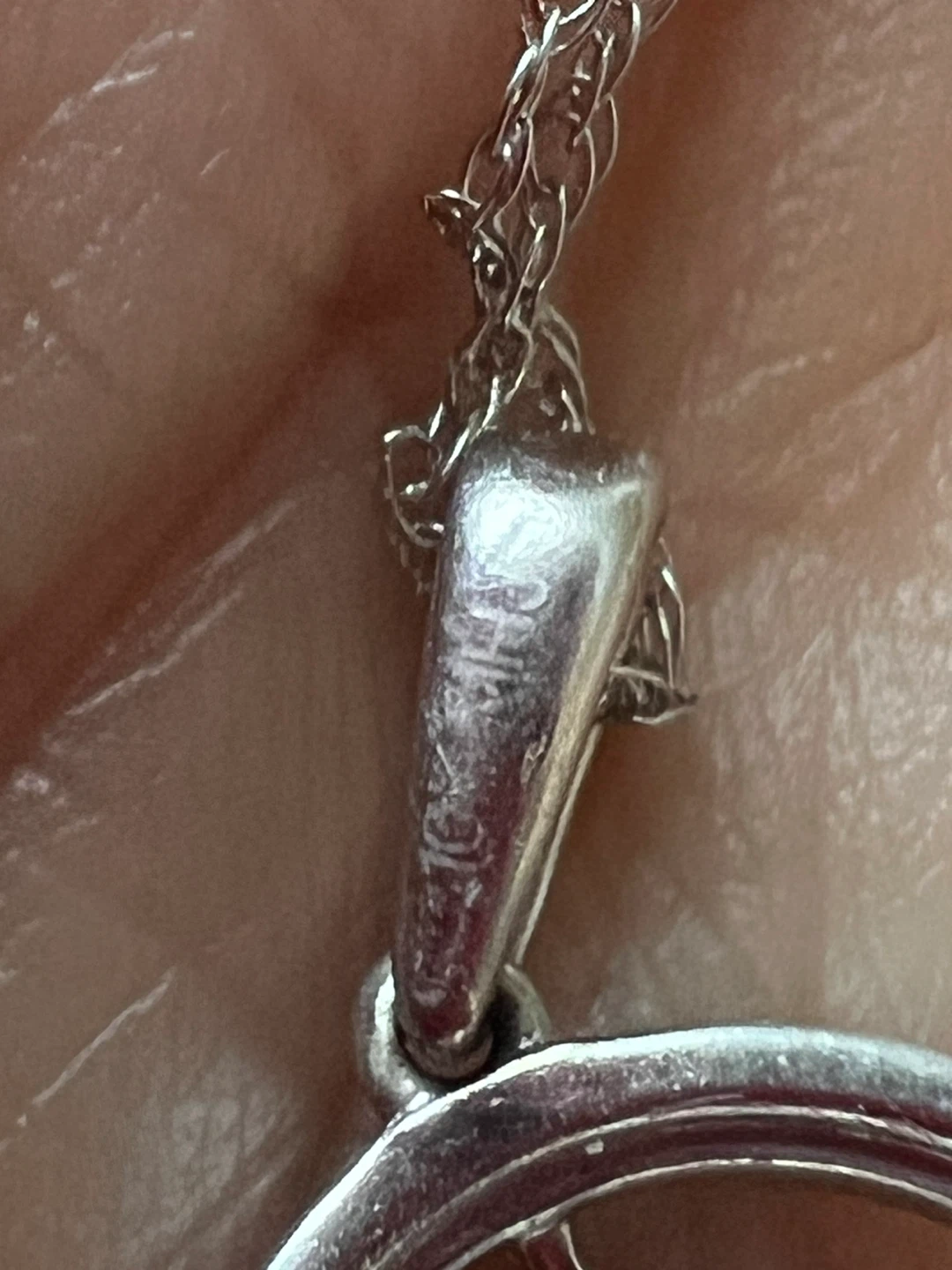 10K White Gold Diamond Key Pendant Necklace - photo 5