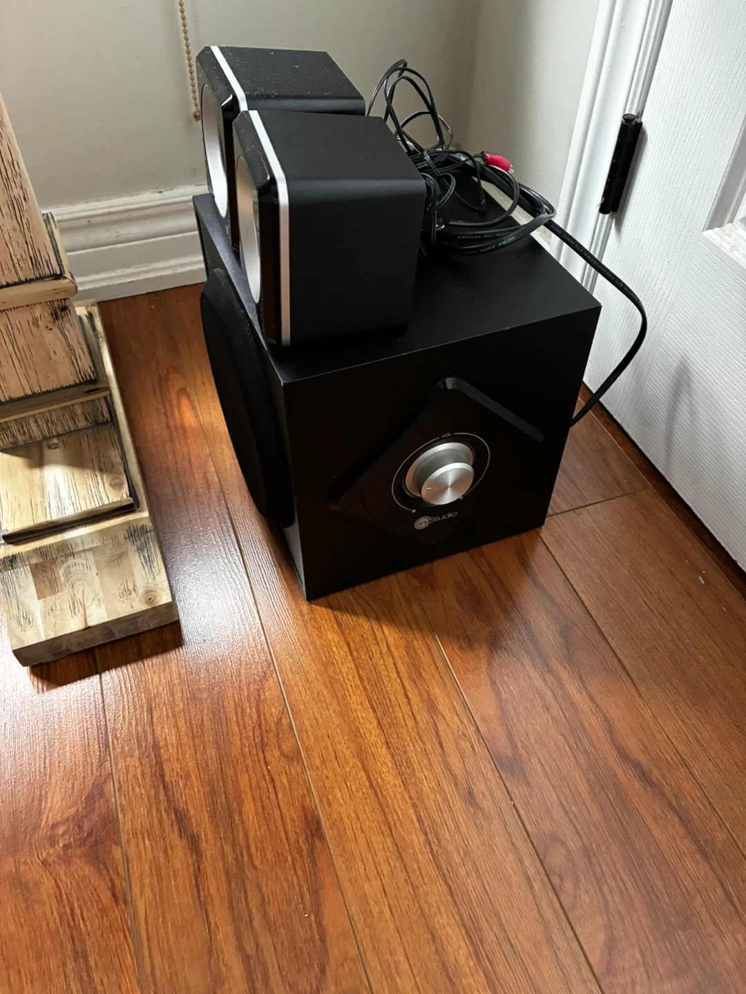 Blue tooth stereo system (hardly used) - photo 2