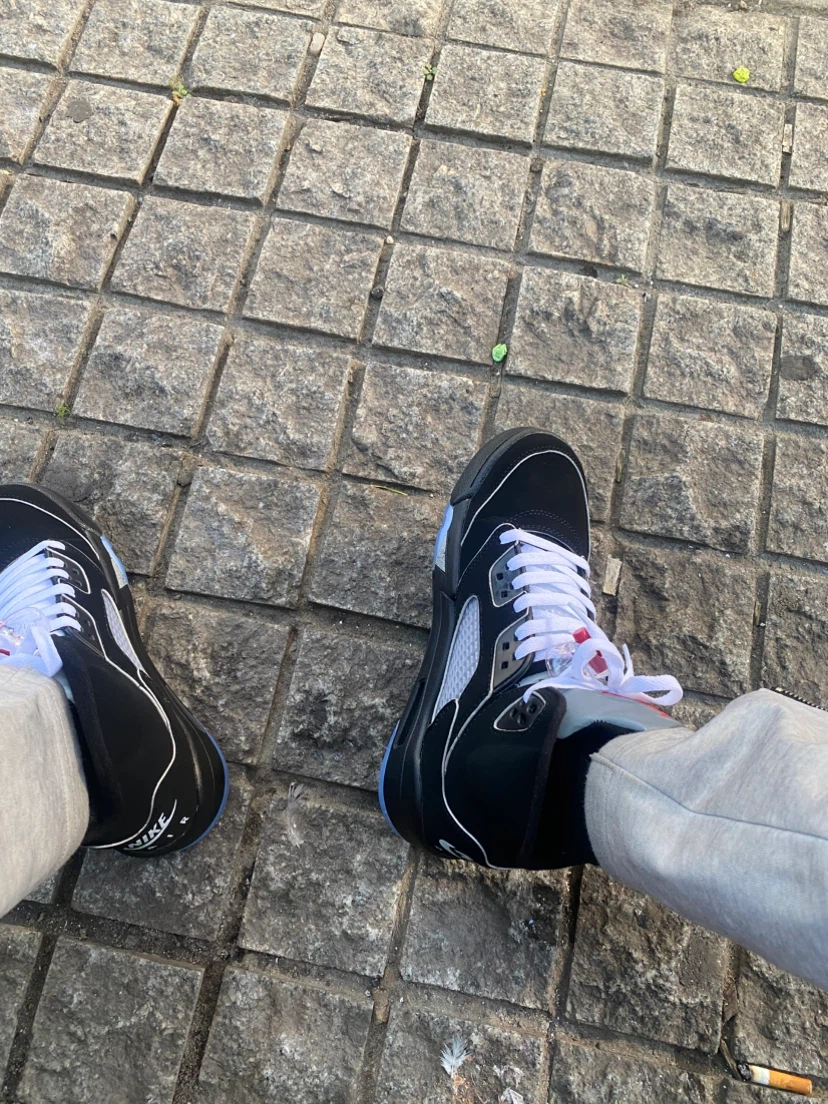 Nike Air Jordan 5 Retro Black Metallic - photo 2