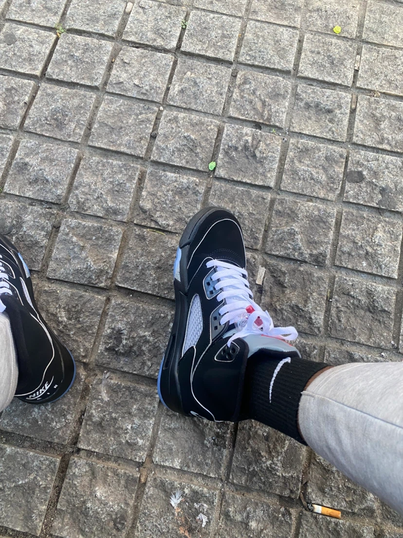 Nike Air Jordan 5 Retro Black Metallic - photo 3