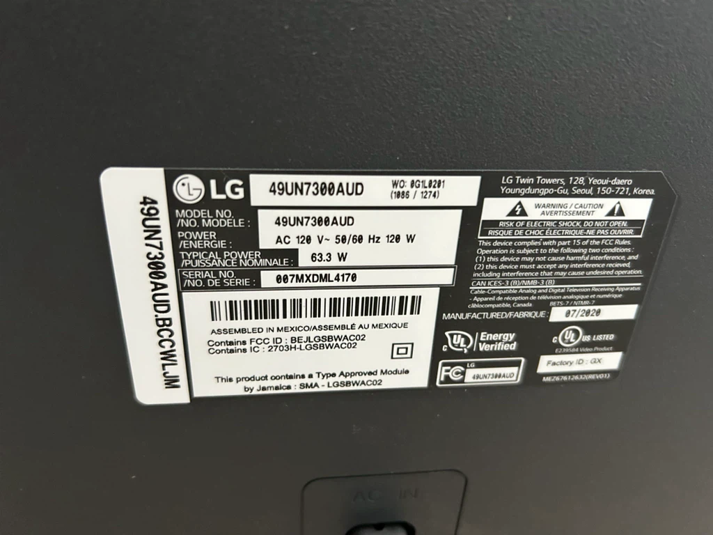 LG TV - photo 3