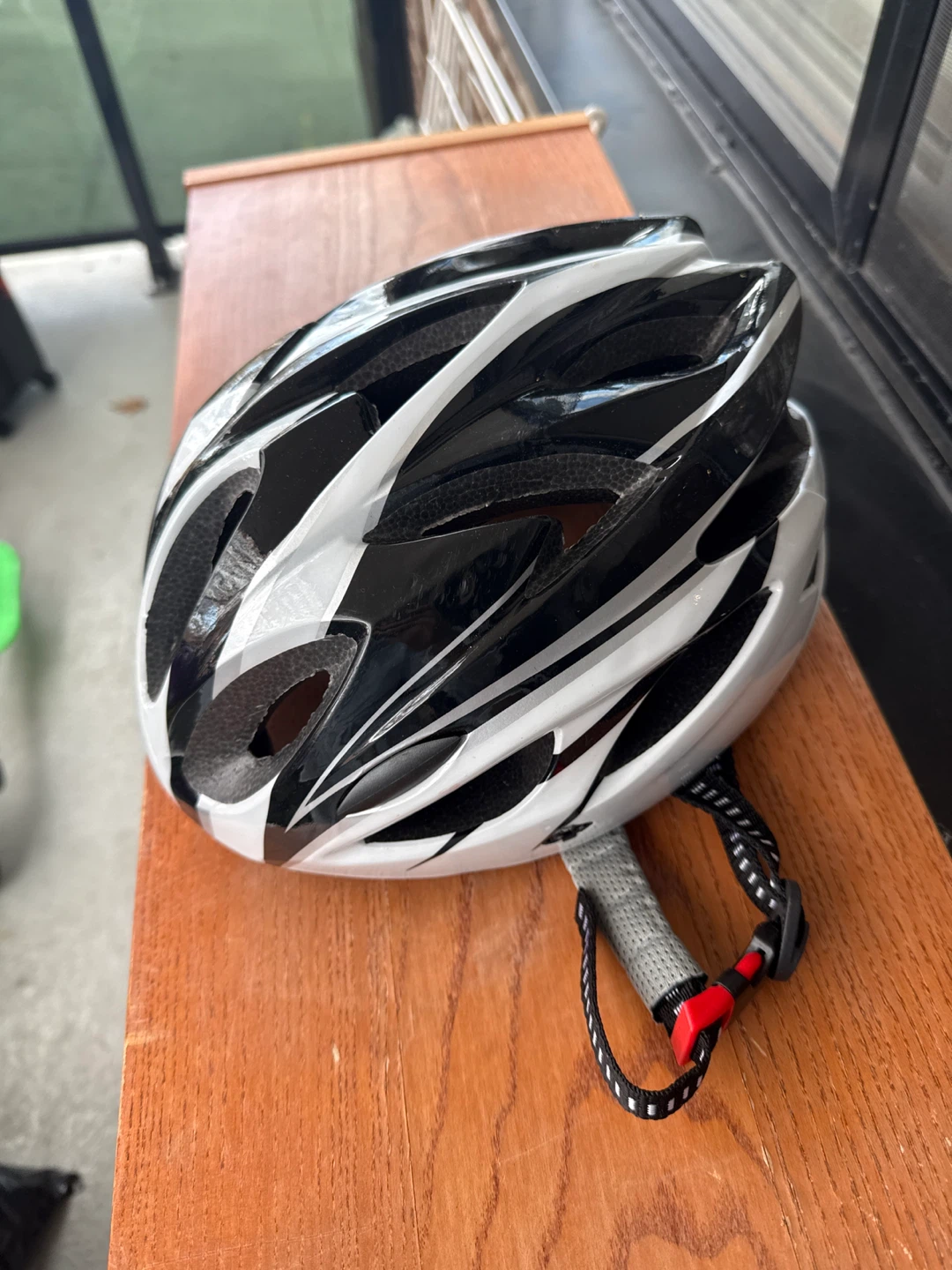 Black and White Bicycle Helmet Size L