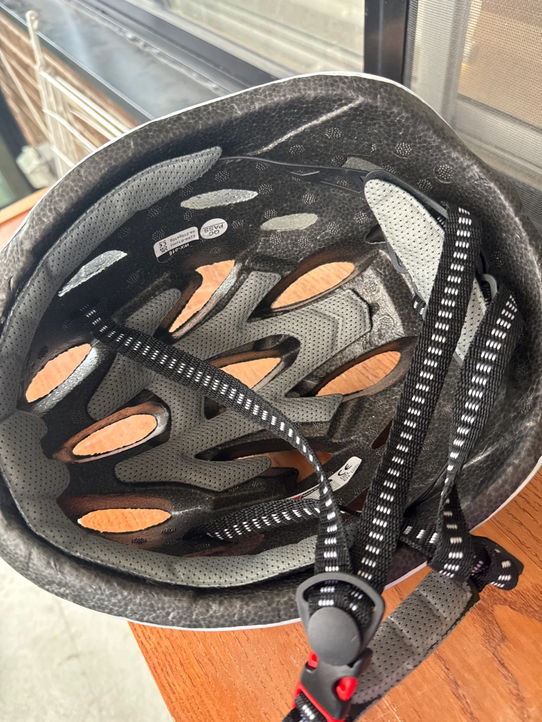 Black and White Bicycle Helmet Size L - photo 2