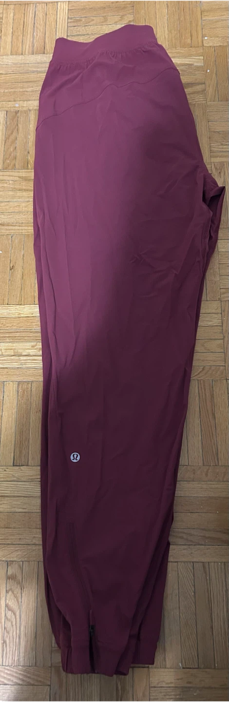 Lululemon Women's Joggers - Size 8 - photo 2