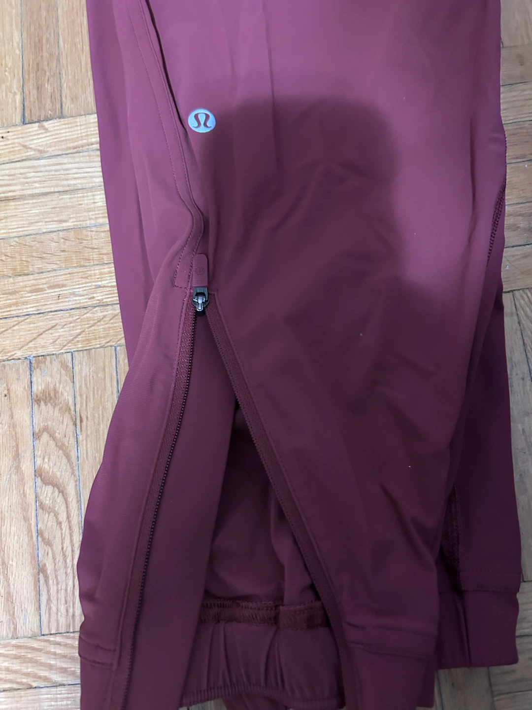 Lululemon Women's Joggers - Size 8 - photo 5