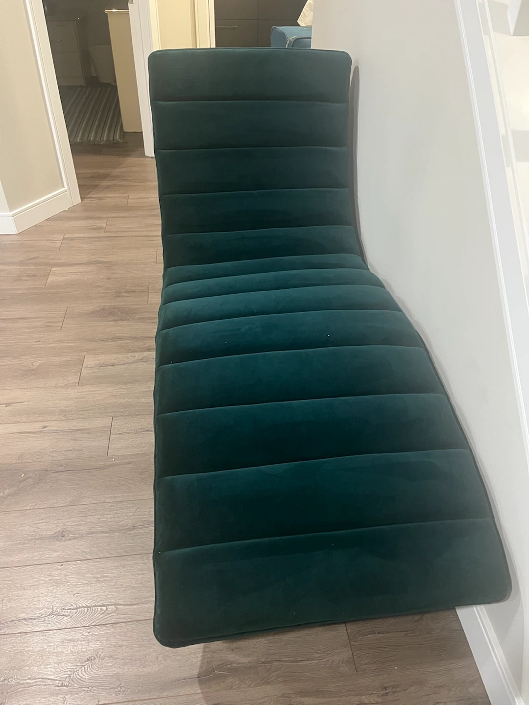 Emerald Green Velvet Chaise Lounge - photo 3