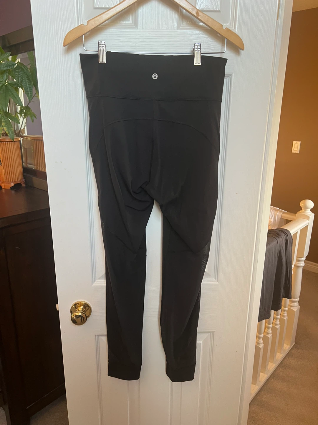 Lululemon Black Leggings size 10 - photo 2
