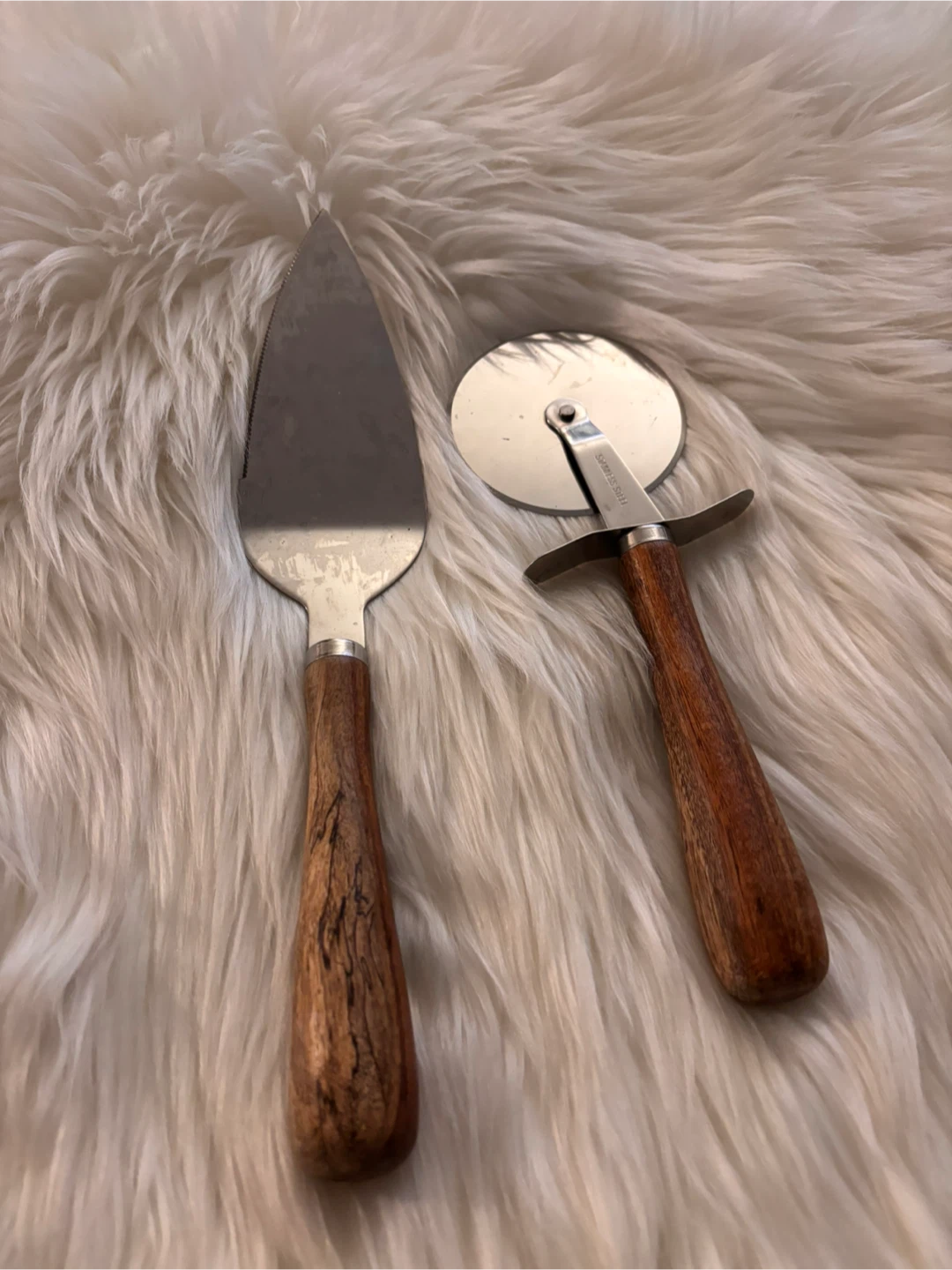 Pizza Cutter and Server Set GUC