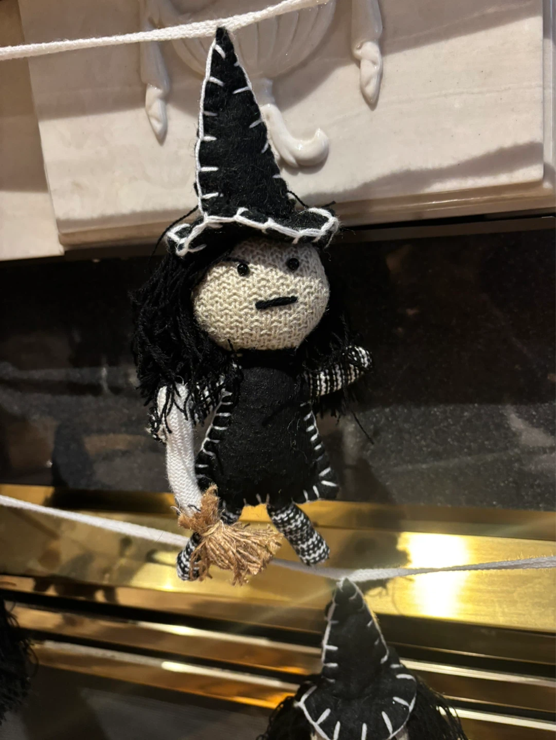 Halloween Witch Garland Hanging Decoration - photo 3