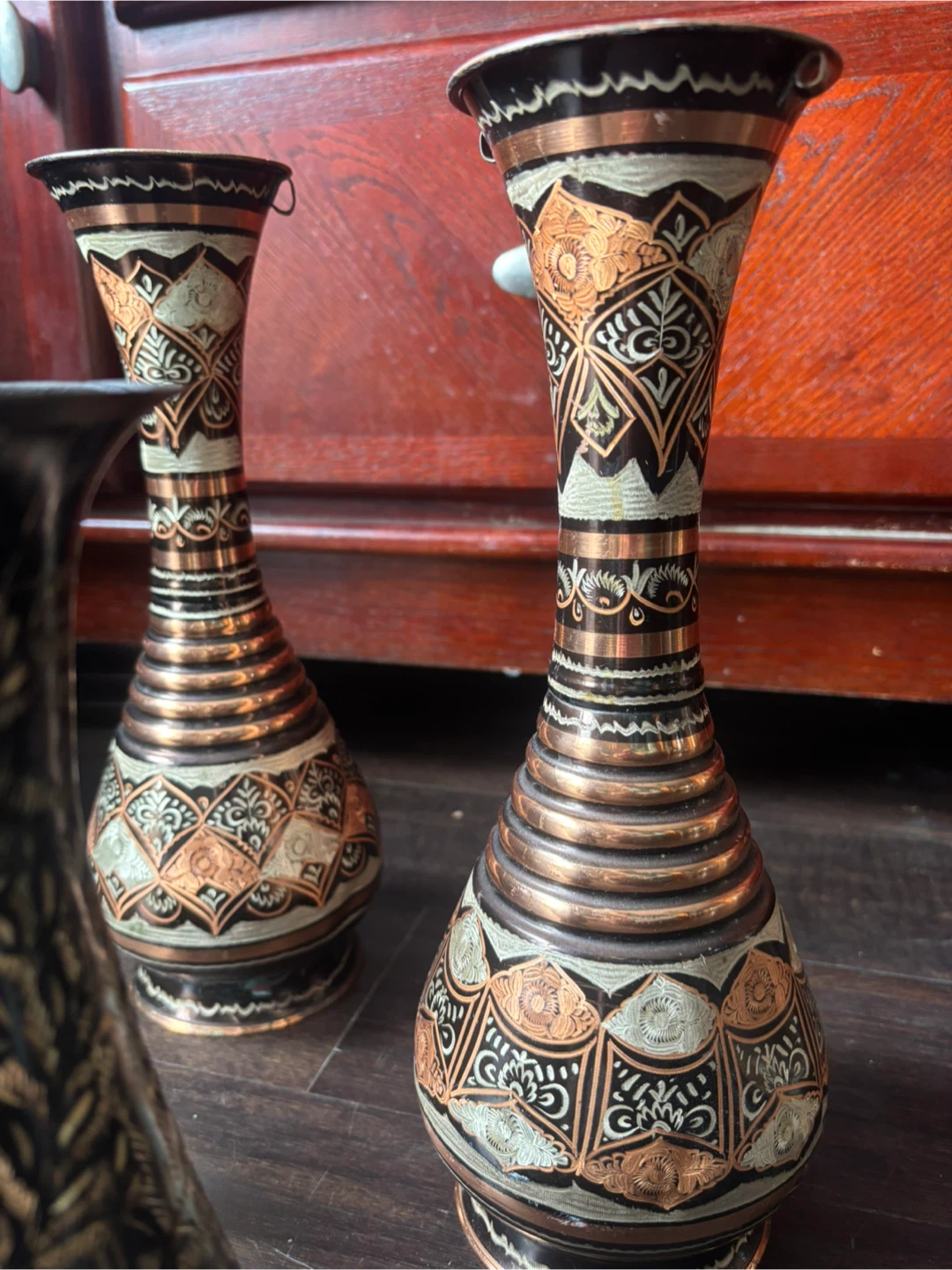 Set of 4 Hand-Etched Metal Vases - photo 3
