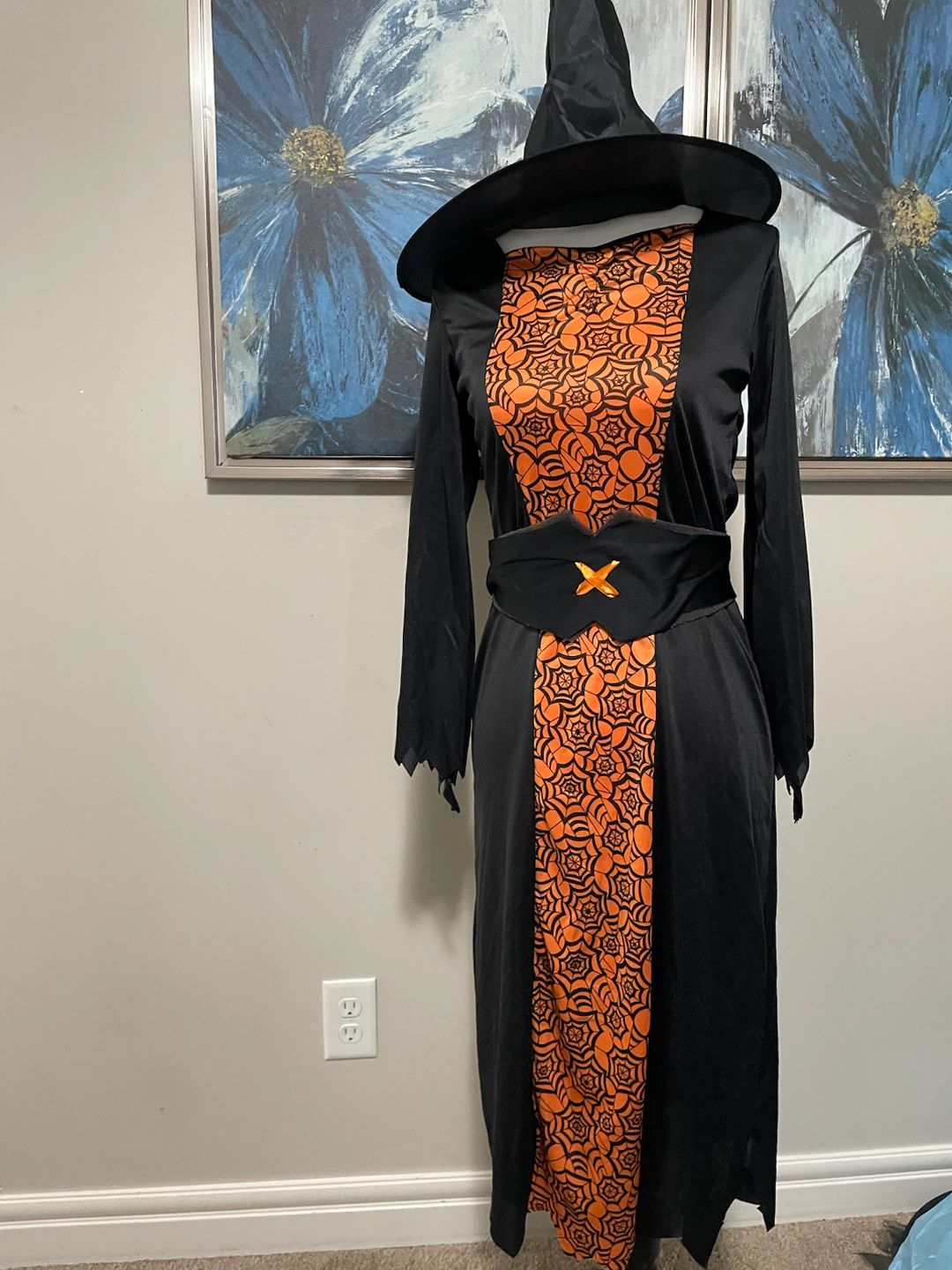 Black and Orange Witch Costume - photo 3