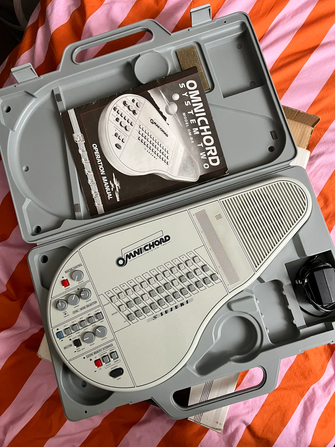 Suzuki Omnichord System Two OM-84 (Working)