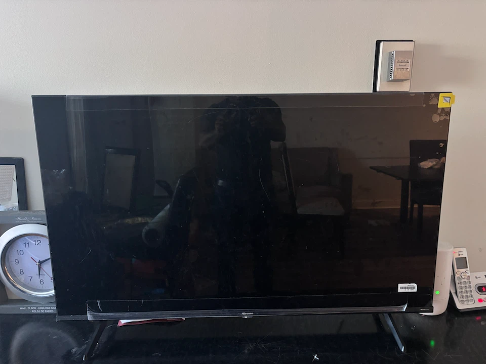 Hisense 43 inch A6 Series UHD 4K Smart TV - photo 2