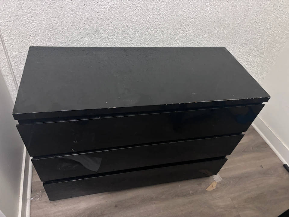 Black 3-Drawer Dresser