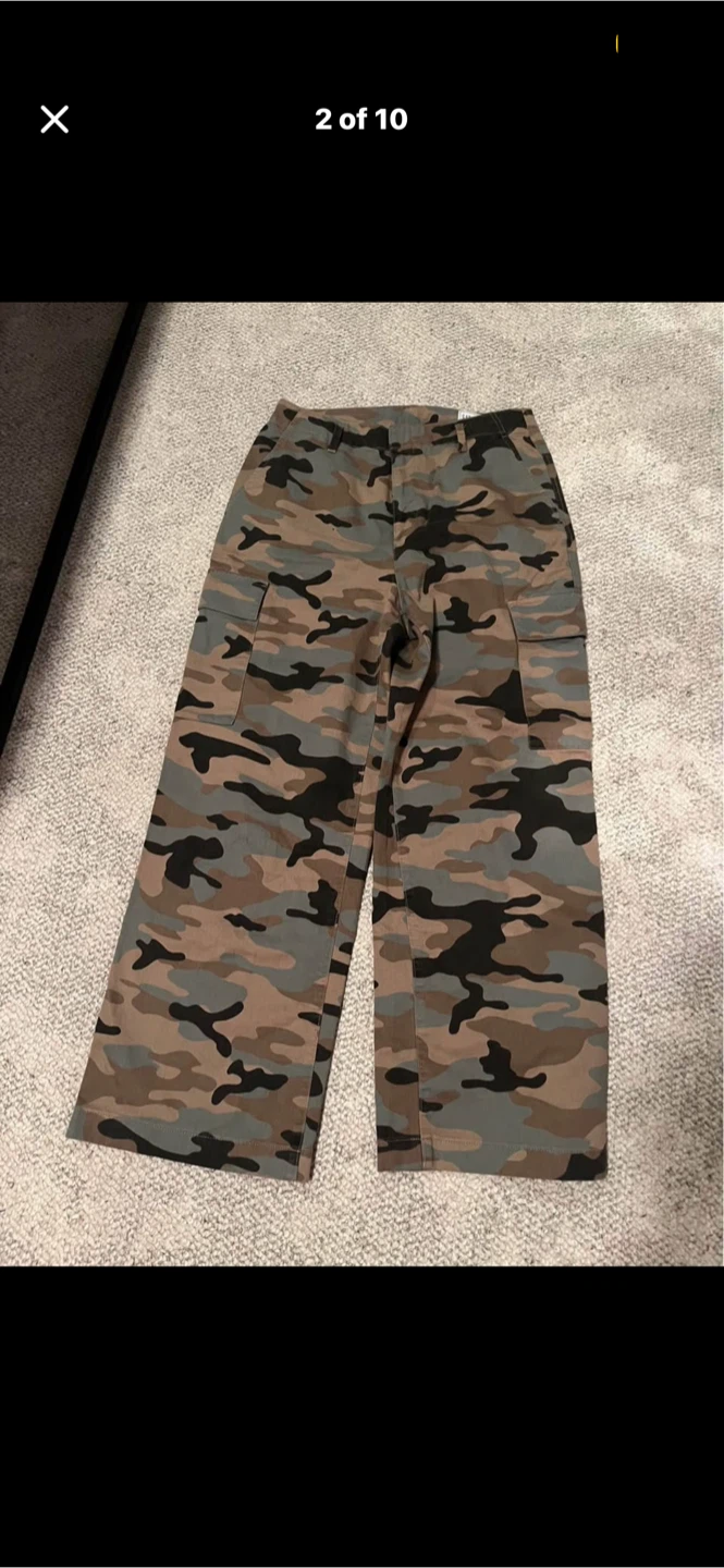 Size 10 GAP Camo Cargo Pants