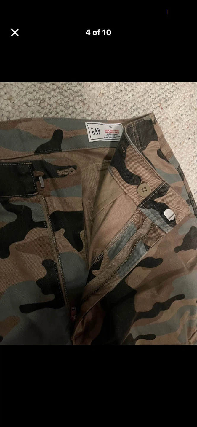 Size 10 GAP Camo Cargo Pants - photo 3