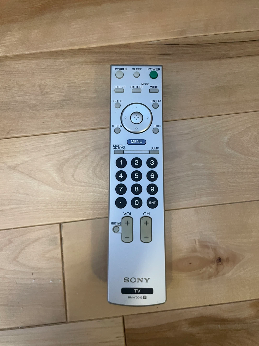 Free 40” Sony TV + remote - photo 3