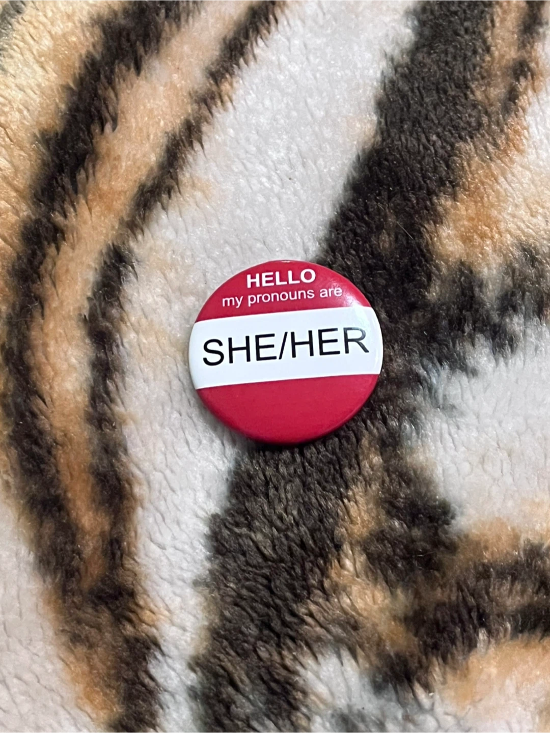 Pronoun Button #freecycle 👻