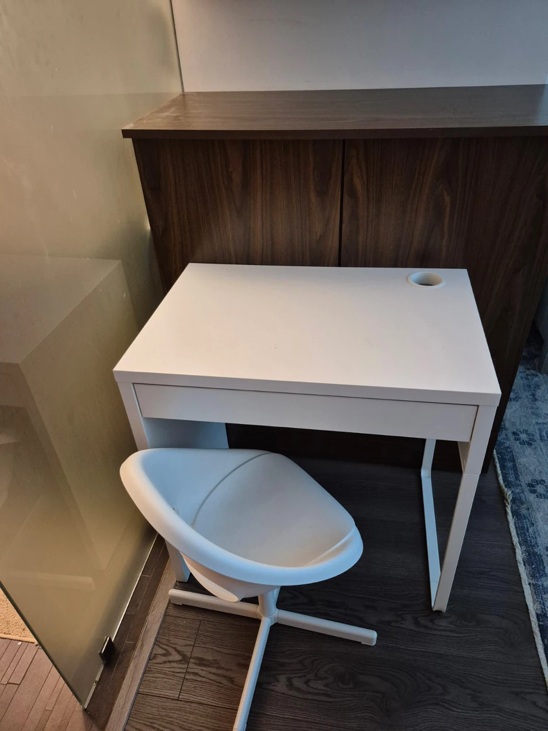 White IKEA MICKE Desk - photo 2