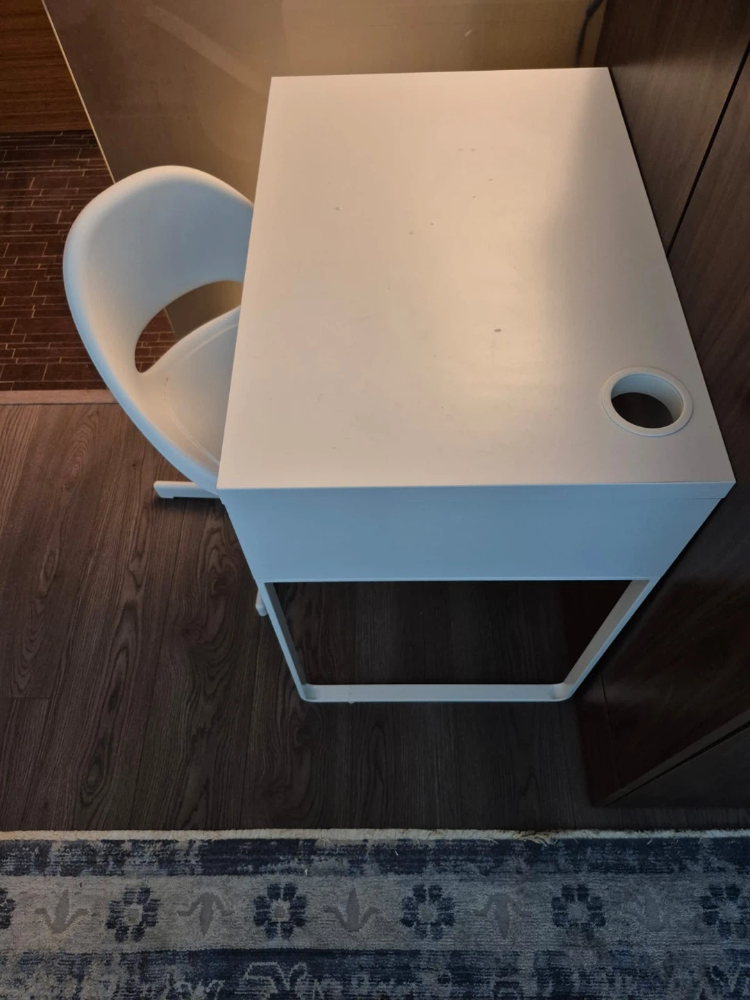 White IKEA MICKE Desk - photo 3