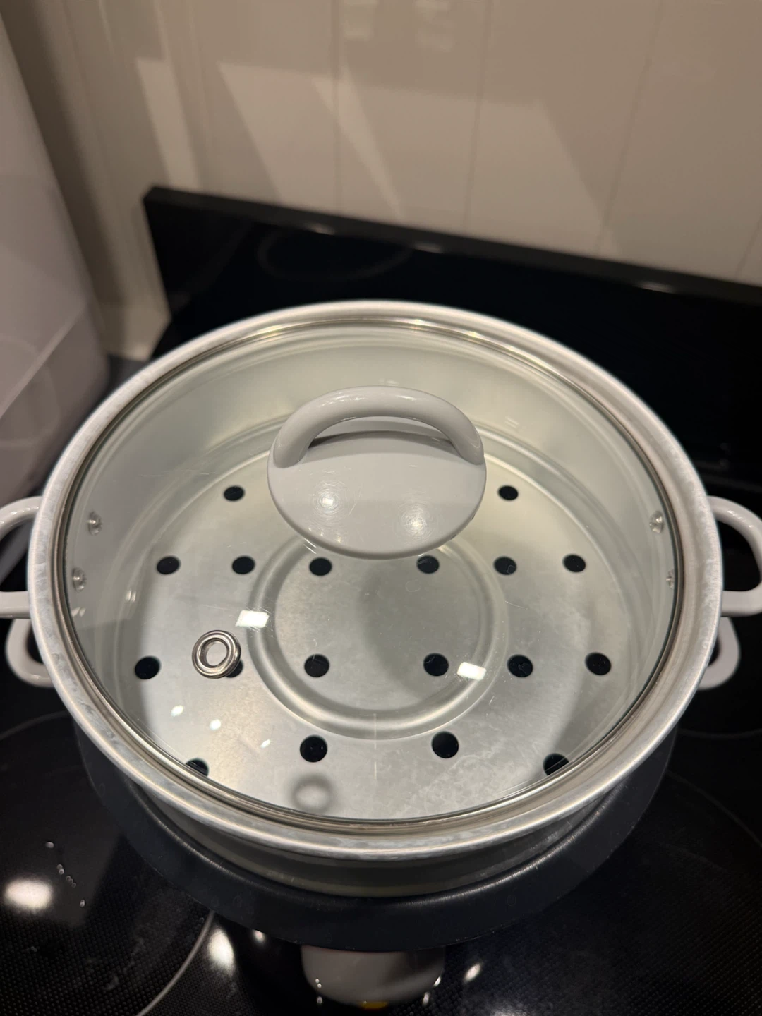 Sunbeam Red Rice Cooker (1.4L/4 cups) with Steaming Tray - photo 4