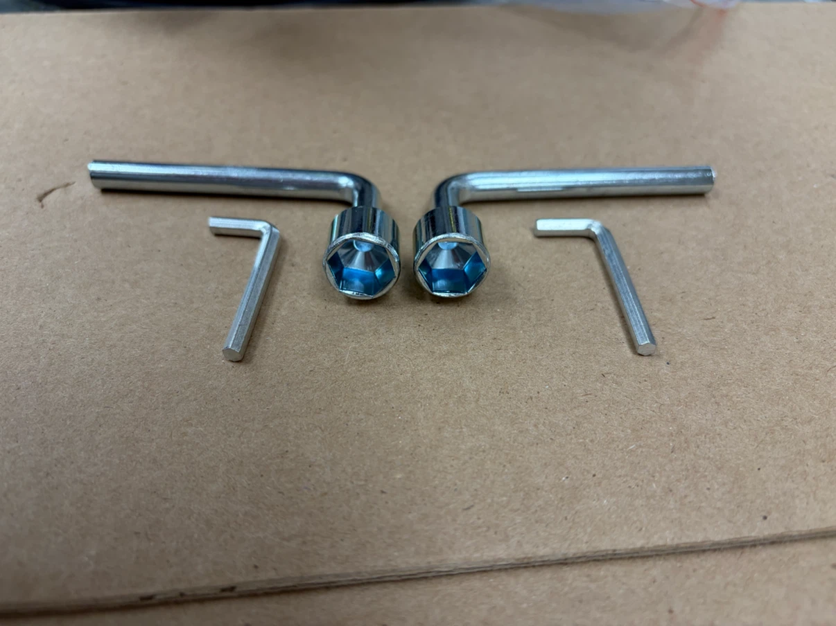 Set of 4 L-shaped hex keys and socket tools