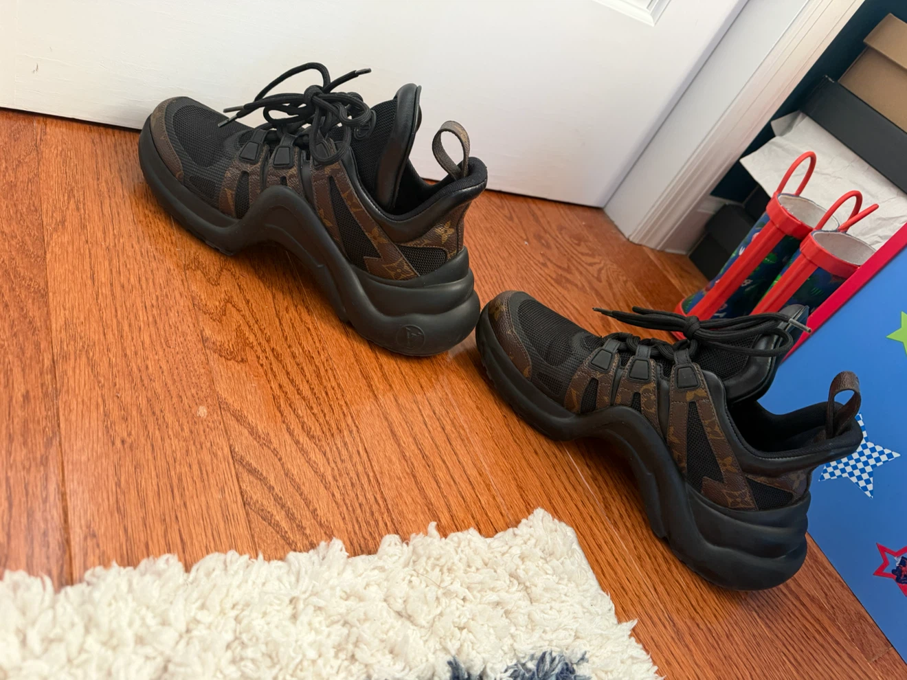 Louis Vuitton Trainers - photo 2