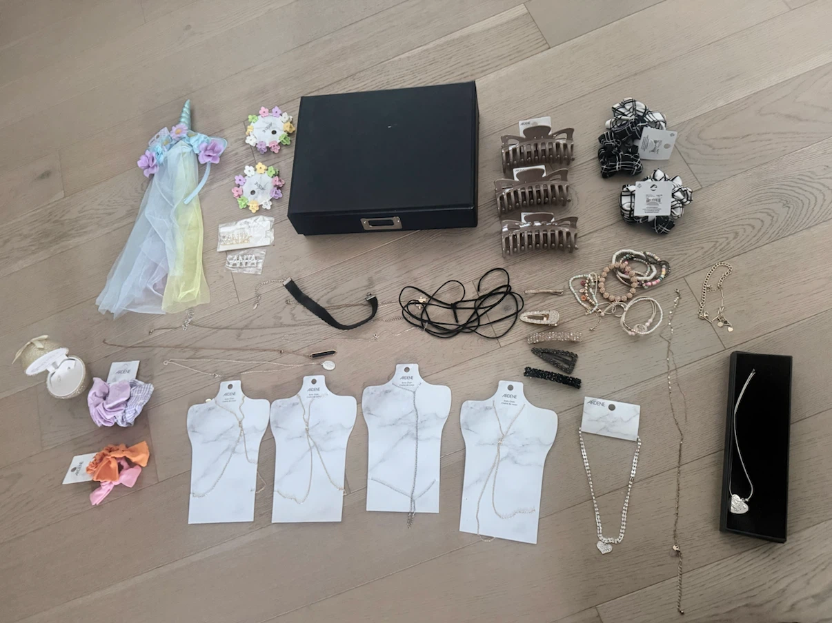 Hair accessories - jewelry - mostly all new $25 for all - photo 4