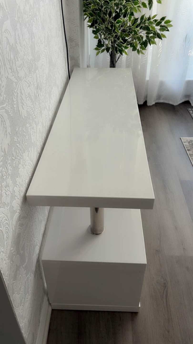 Modern White Gloss TV Stand