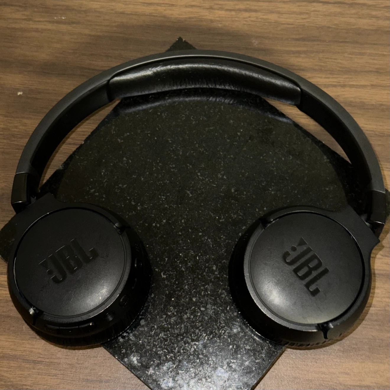 JBL Tune 670NC Wireless Noise-Cancelling Headphones