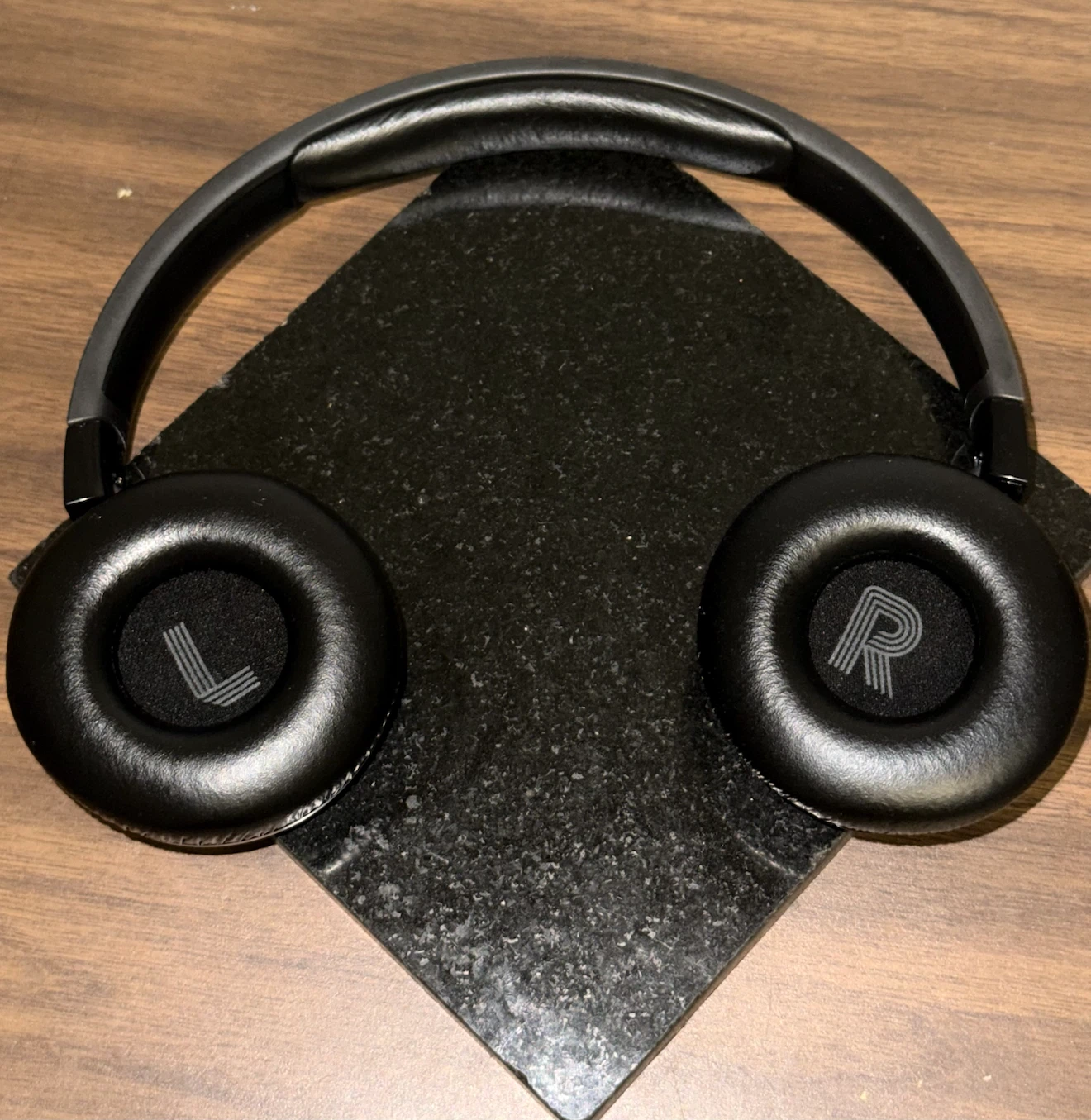JBL Tune 670NC Wireless Noise-Cancelling Headphones - photo 2