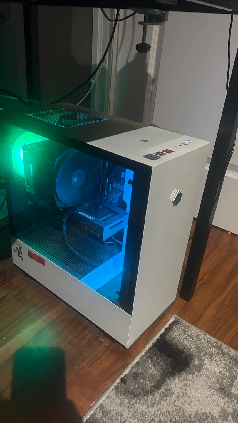 Gaming Desktop PC with AMD Radeon RX 6600