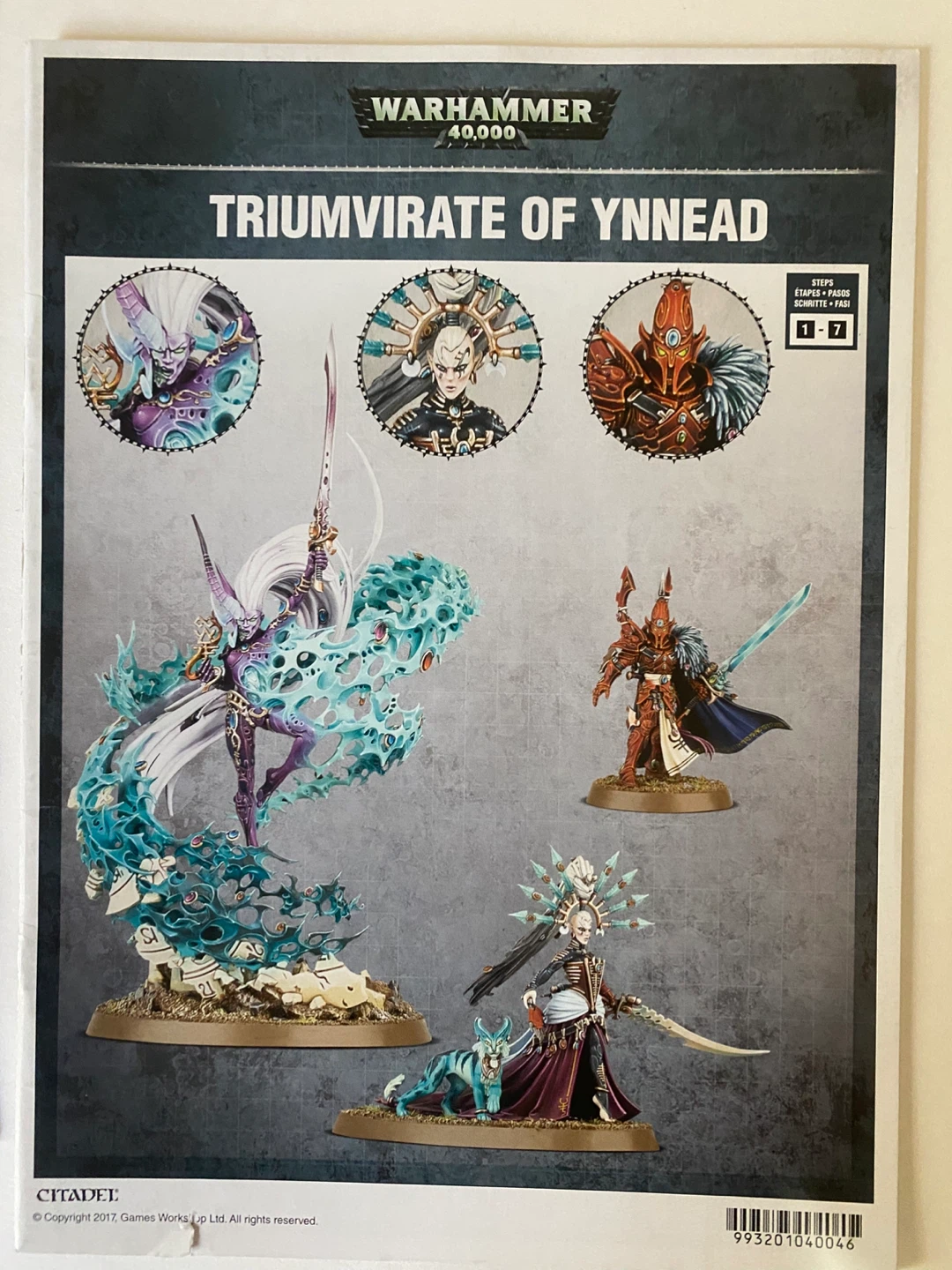 Assorted Warhammer 40k Manuals and Comic Books