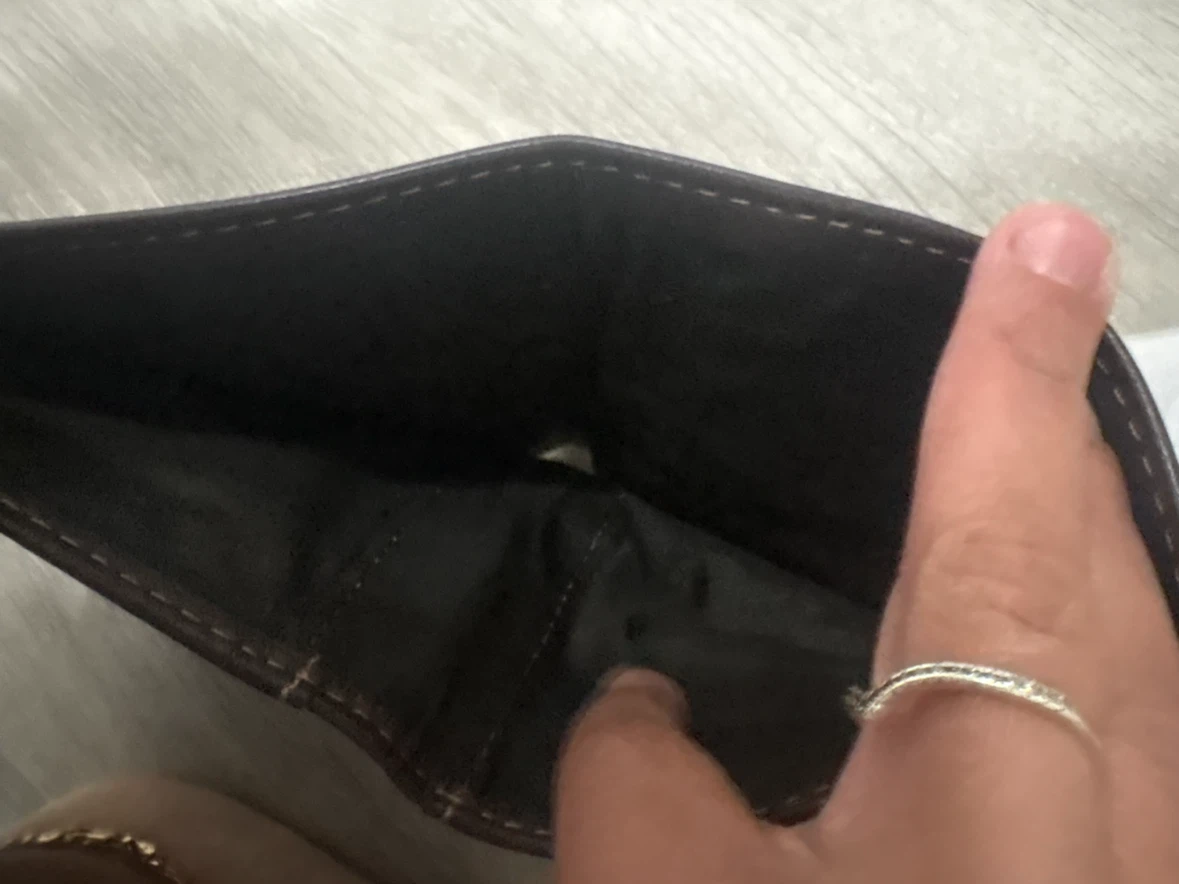 Brown Leather Bifold Wallet - photo 2