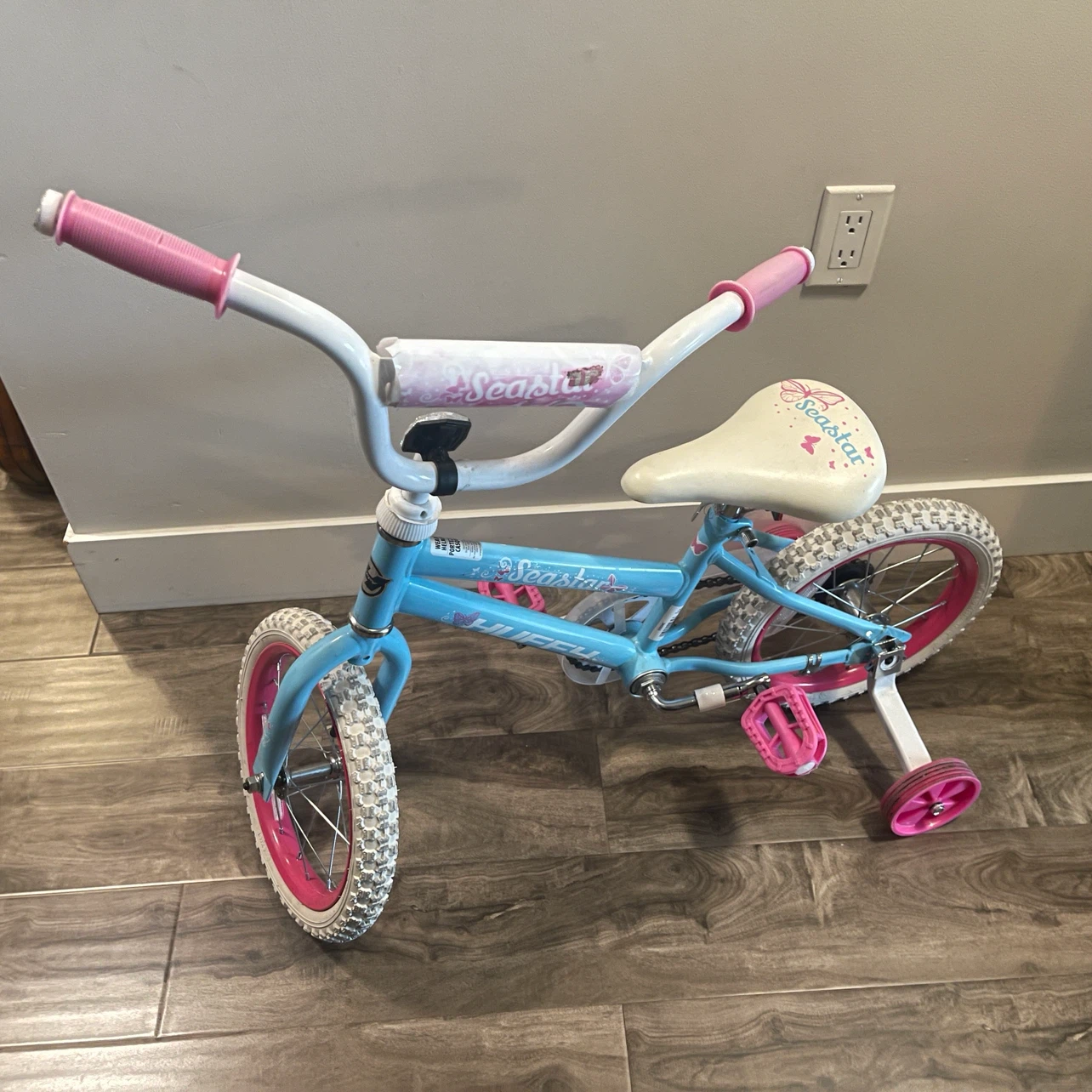 Huffy Seastar 16-inch Kids Bicycle