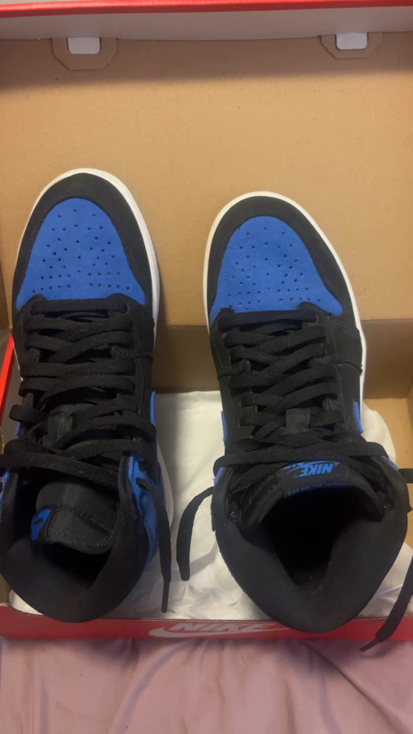 Authentic Nike Air Jordan 1 Retro High women’s size 10 - photo 3