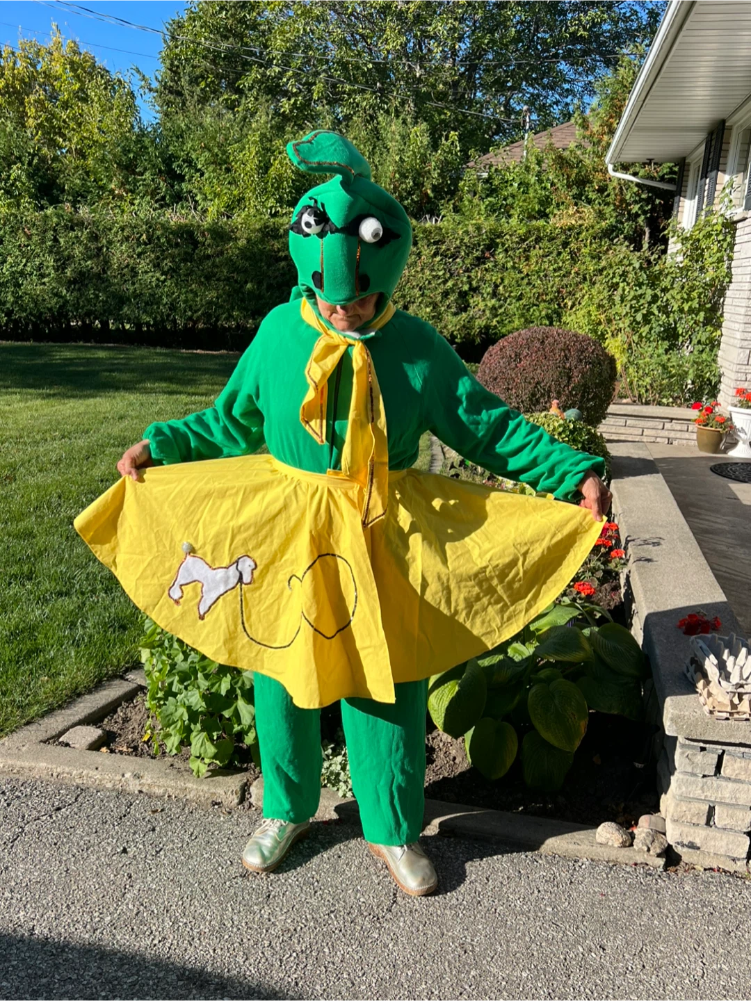 Humphrey B. Bear Costume - photo 2