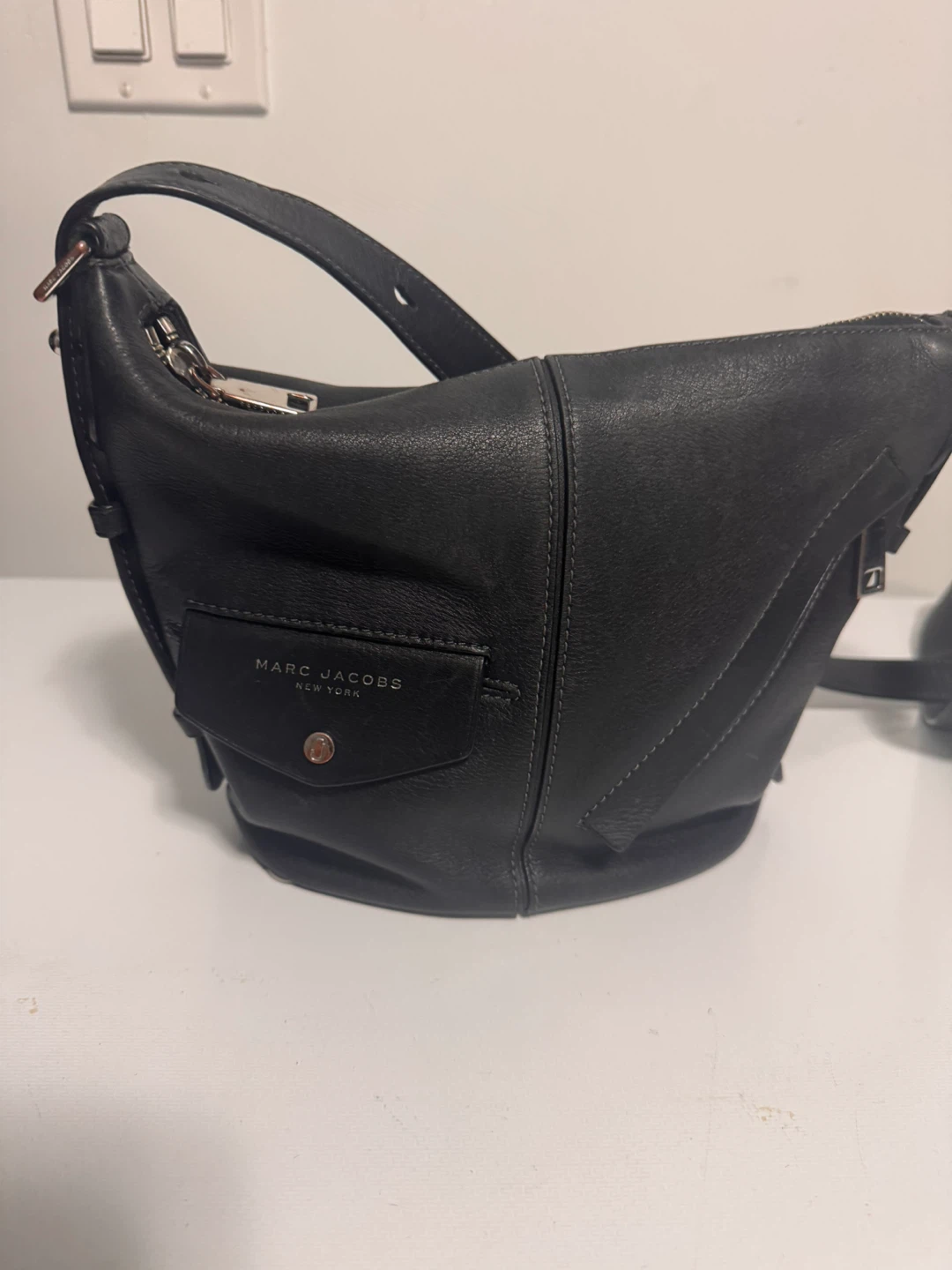 Marc Jacobs New York Black Leather Handbag - photo 2