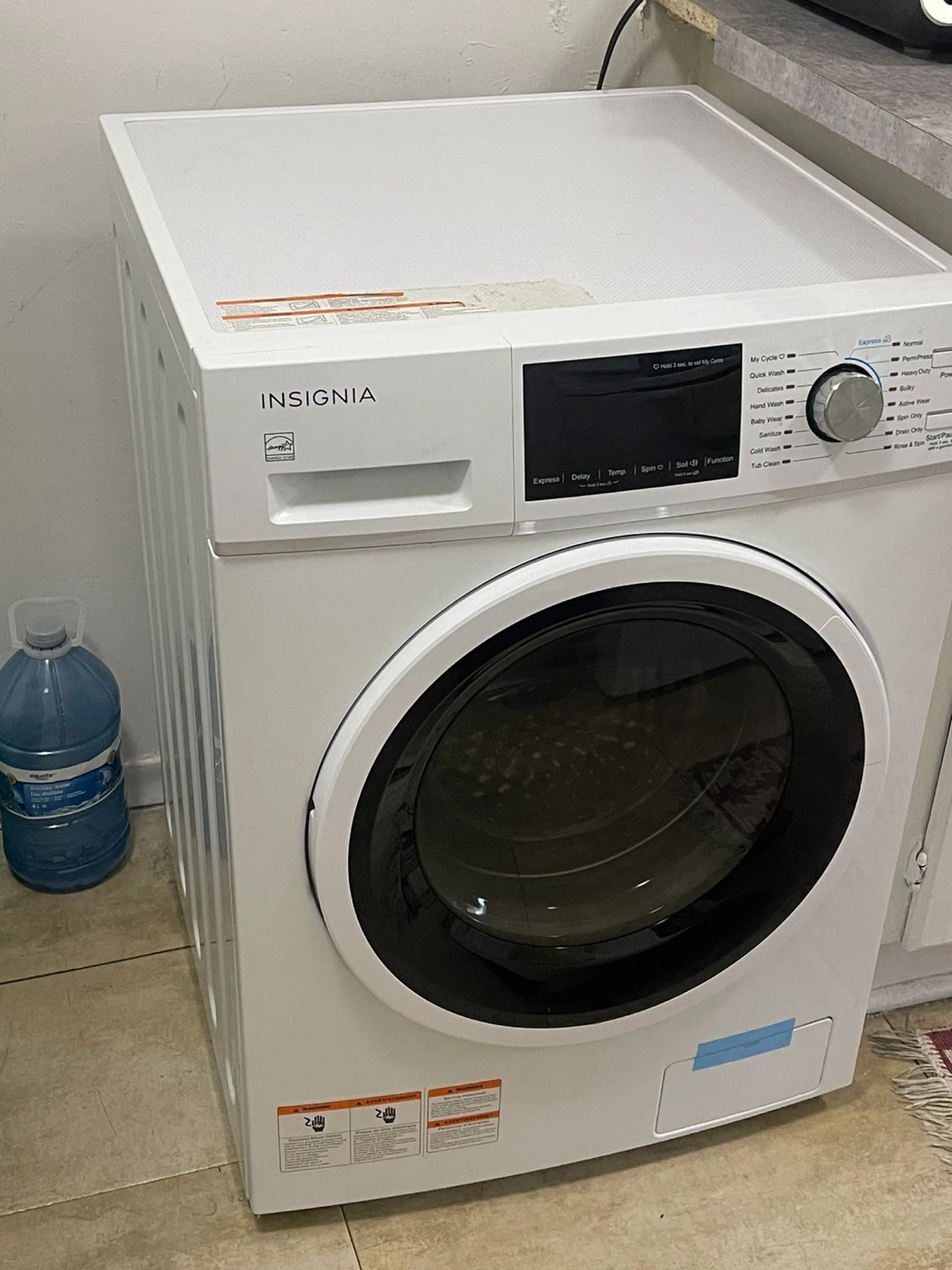 Washing machine apartment size