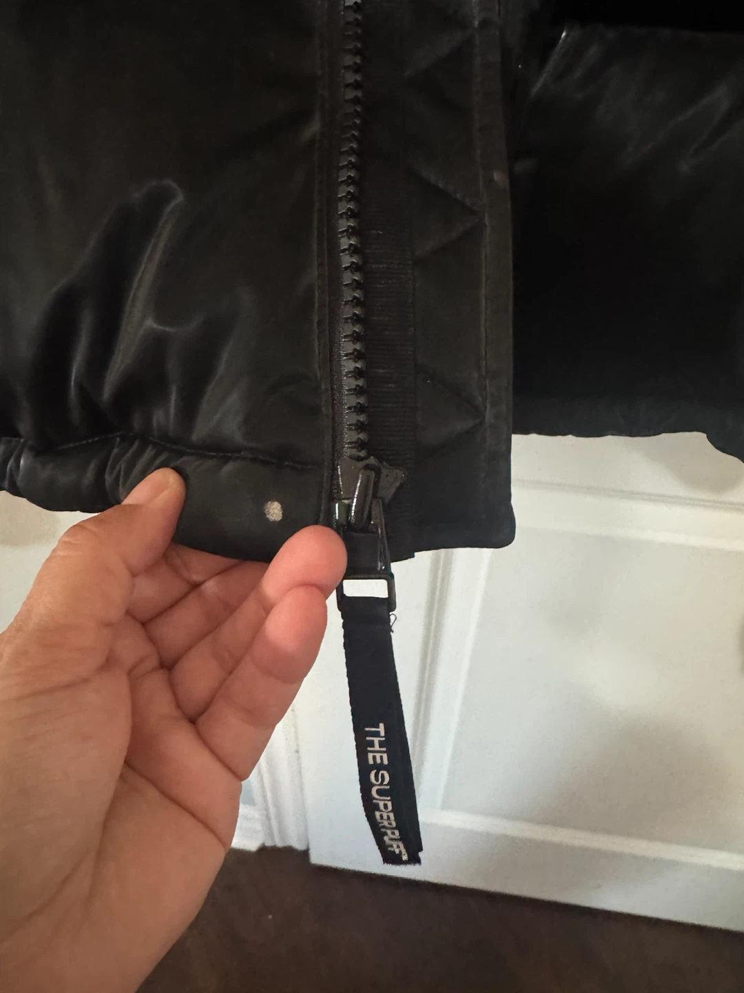 Aritzia The Super Puff Puffer Jacket - Black, Medium - photo 4