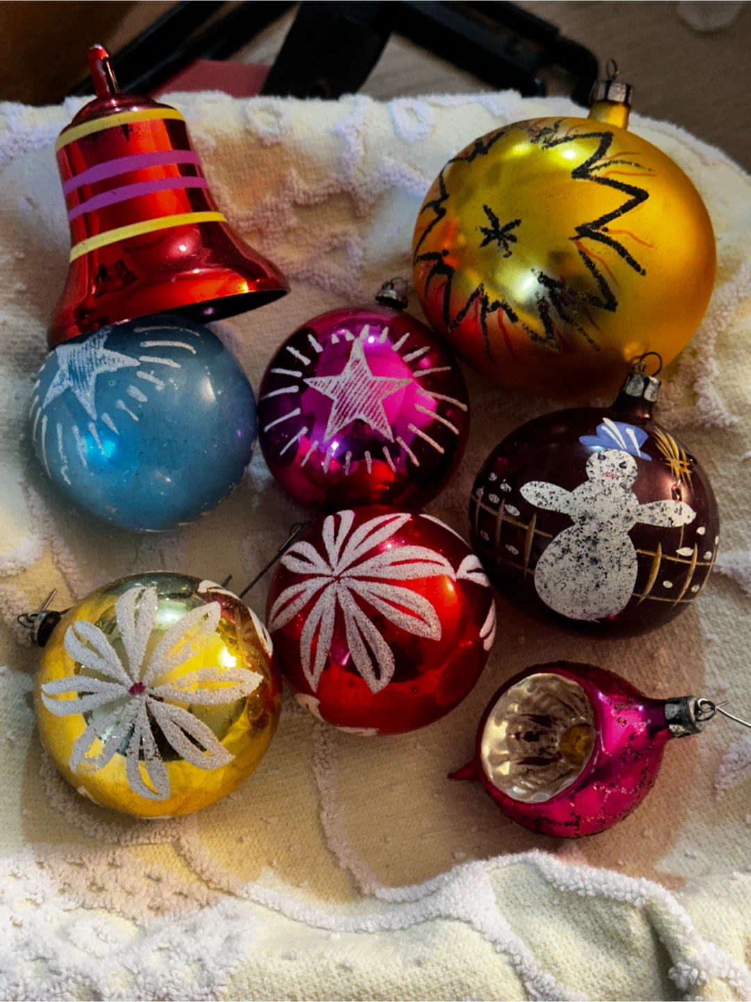 Lot of 9 Vintage Mid-Century Glass Christmas Ornaments - photo 3