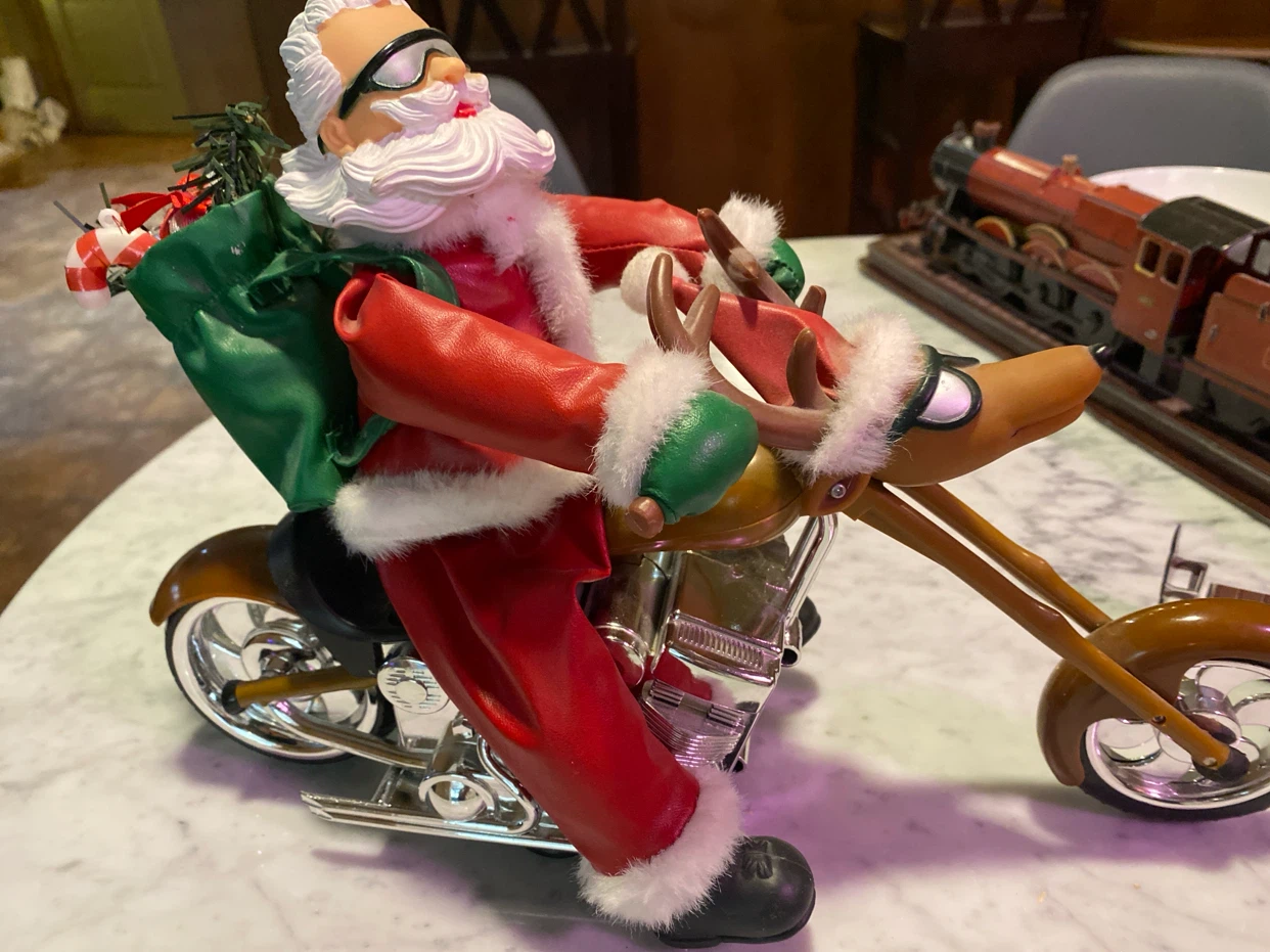 Animated Biker Santa on Reindeer Motorcycle - photo 3