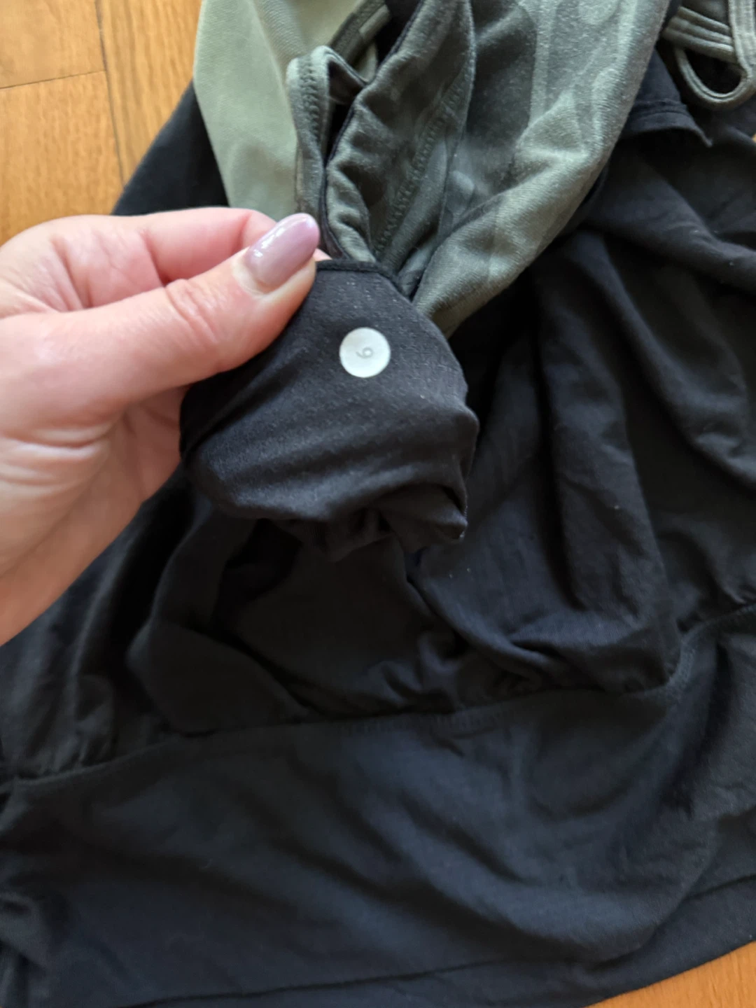 Lululemon Women's Tank Top - Black, Size 6 - photo 3