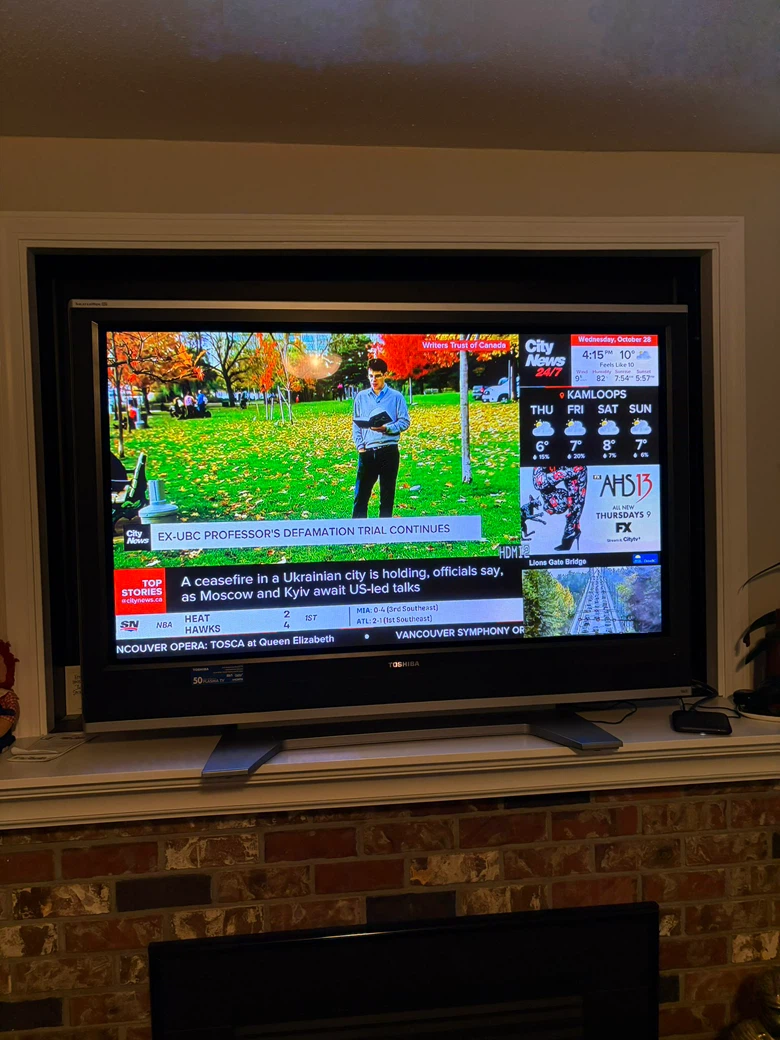 Toshiba 50-inch Plasma TV 50HP86 - photo 2