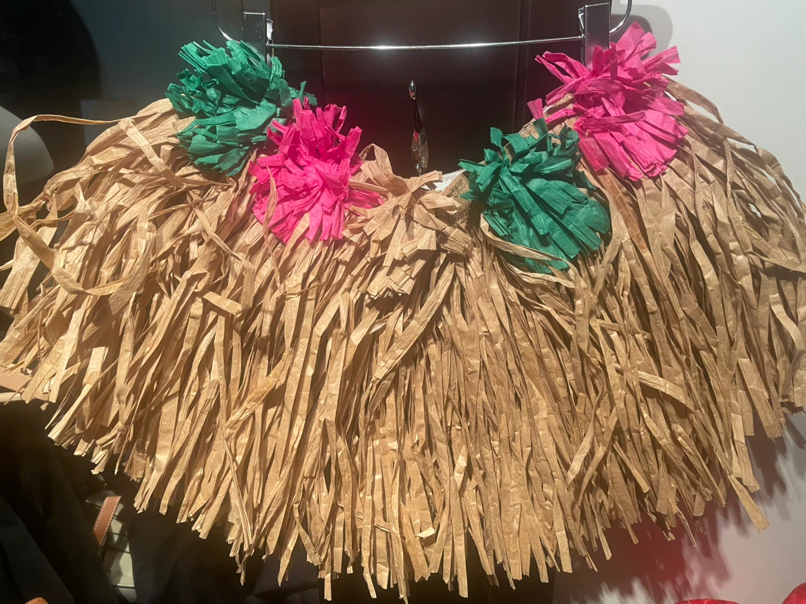 Hula Grass Skirt with Floral Accents - photo 2