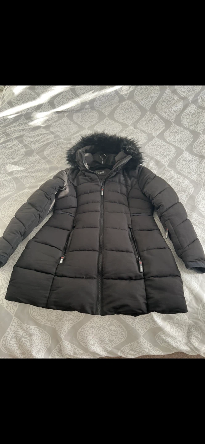 Guess  Black puffer, jacket size M like new