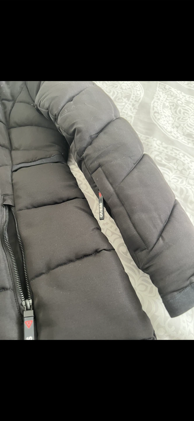 Guess  Black puffer, jacket size M like new - photo 4
